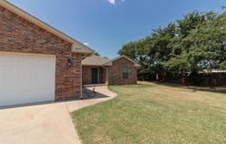 2755 S County Line Avenue, Blanchard, OK 73010