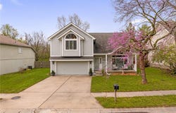 17005 E 44 Street, Independence, MO 64055