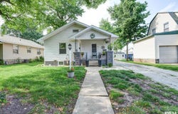 717 W POPLAR Street, Taylorville, IL 62568