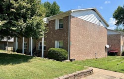 718 Village Lane, Newburgh, IN 47630