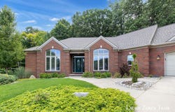 2525 Keyton Court NW, Grand Rapids, MI 49504