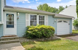 8272 Mantova Drive, Clay, NY 13041