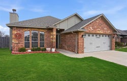 205 NW Cherry Ave, Cache, OK 73527