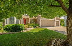 21502 W 98th Terrace, Lenexa, KS 66220