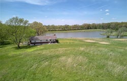196 Absolut Lane, Troy, MO 63379