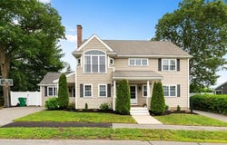 35 Ripley Rd, Medford, MA 02155