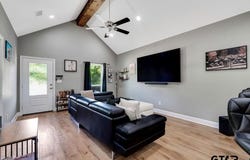 204 Bradford Ave, Arp, TX 75750