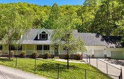 437 Ratliff Branch, Pikeville, KY 41501