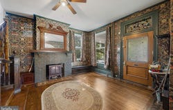 121 W SPRINGETTSBURY AVENUE, YORK, PA 17403
