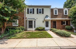 320 Oak Arbor Lane, Winston-Salem, NC 27104