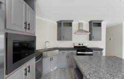 518 Canterbury Dr, Exeter, NH 03833