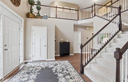580 Eastgate Parkway, Mahtomedi, MN 55115