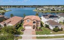 1018 NW Demedici Road, Port Saint Lucie, FL 34986