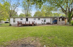 407 Haynes Street E, Eldon, MO 65026