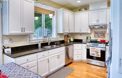 1510 CRESTVIEW DR, Silverton, OR 97381