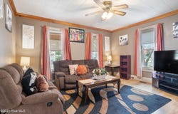 606 W Colonial Avenue, Elizabeth City, NC 27909