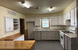 110 E Russell Street, Goodman, MO 64843