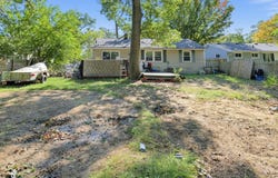 1960 Calvin Avenue, Muskegon, MI 49442