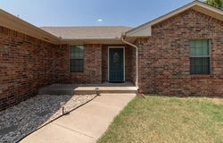 2755 S County Line Avenue, Blanchard, OK 73010