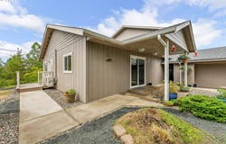 250 VALLEY VIEW RD, Sutherlin, OR 97479