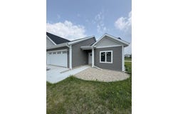 801 Vineyard Court, Cambridge, WI 53523