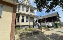 158 Haledon Ave, Prospect Park Boro, NJ 07508-2051