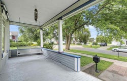 616 Broadway Street, IA 52211