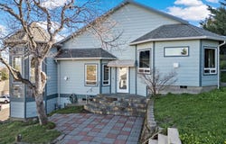 454 Elm Street, Phoenix, OR 97535