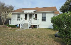 1105 E 5th Street, Alice, TX 78332
