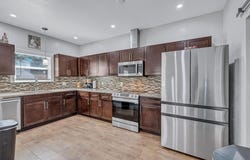 421 Las Lomas Dr, Elgin, TX 78621