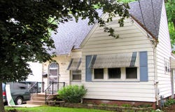 1027 E MAYWOOD Avenue, Peoria, IL 61603