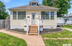 129 S Ring Street, Virden, IL 62690