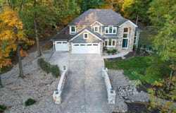 1715 Woodland Xing Street, Fort Wayne, IN 46825