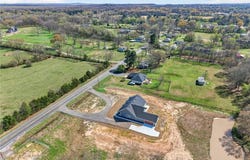 1019 Hwy 253, Lavaca, AR 72941