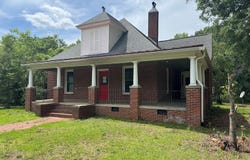 1304 McCormick, Greenwood, SC 29646