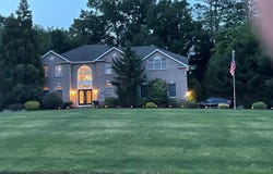 59 Overlook Dr, Jackson, NJ 08527