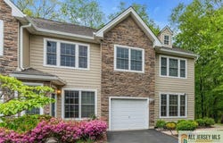 22 Amber Drive, Old Bridge, NJ 08857
