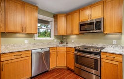 83 Hardy Dr, Leominster, MA 01453