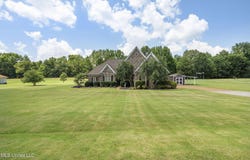 10080 Green Forest Drive, Hernando, MS 38632