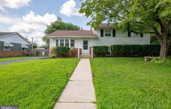 105 CENTER LANE, READING, PA 19606