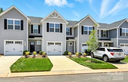 1525 39th Avenue Loop NE unit: 4, Hickory, NC 28601