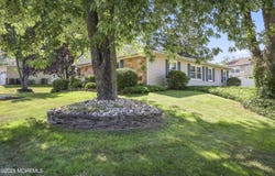 47 Fayette Lane, Aberdeen, NJ 07747