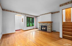 33 Chestnut Avenue, Clarendon Hills, IL 60514