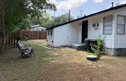 1802 University Ave, Georgetown, TX 78626