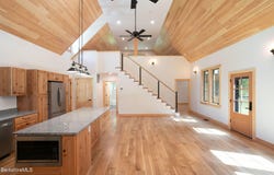 1427 Hewins St, Sheffield, MA 01257