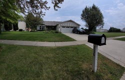 236 Jonathan Way, Bolingbrook, IL 60490