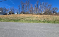 135 Riverview Lane, BECKLEY, WV 25801