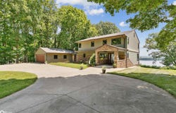 2138 S Main Street, Burlington, IA 52601