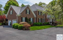 305 Hunt Woods Dr, Martinsville, VA 24112