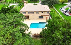 5811 NW 80th Ter, Parkland, FL 33067